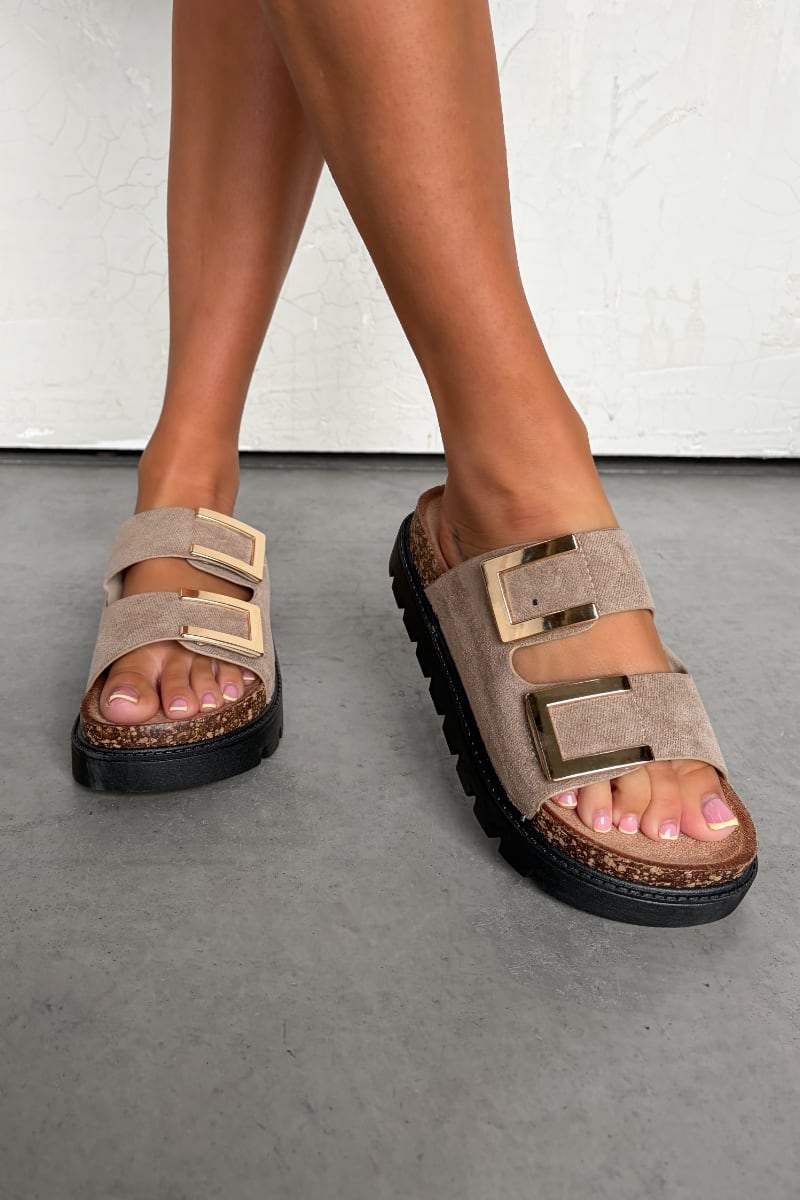 Sandalias Diana con Hebilla Dorada