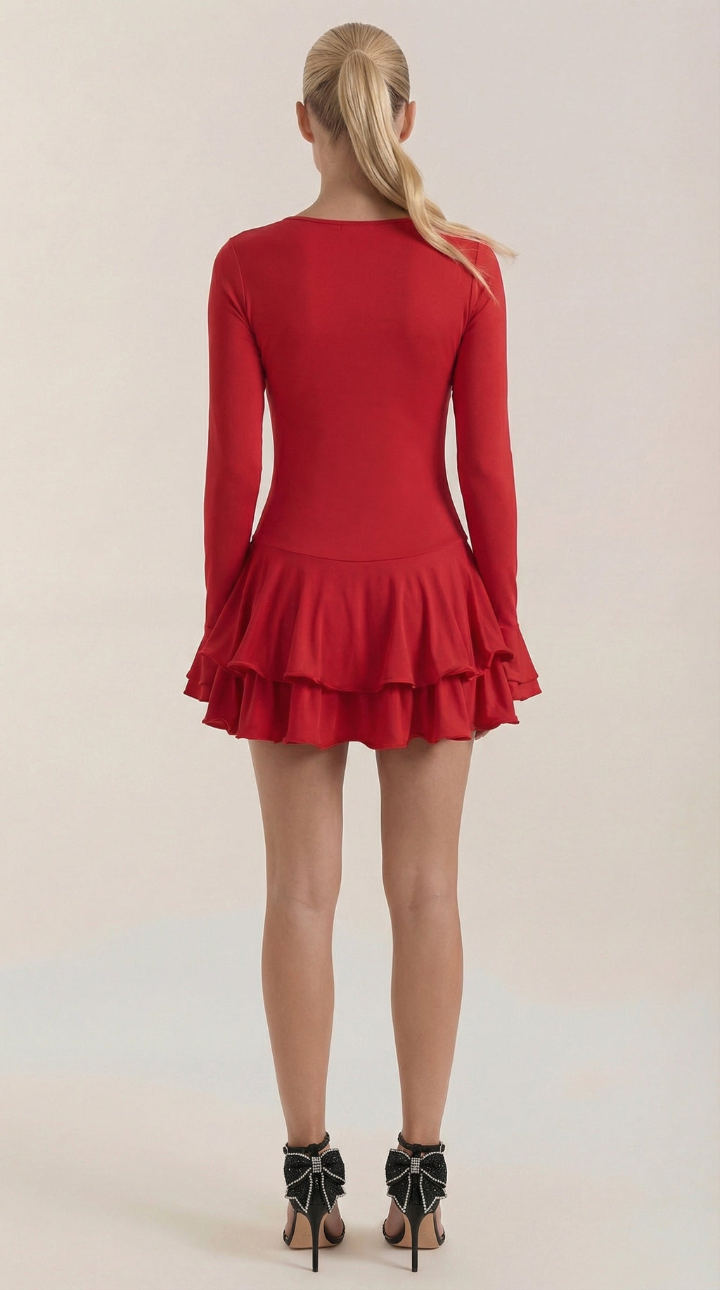 Vestido Mini Estelle con Escote en V Pronunciado