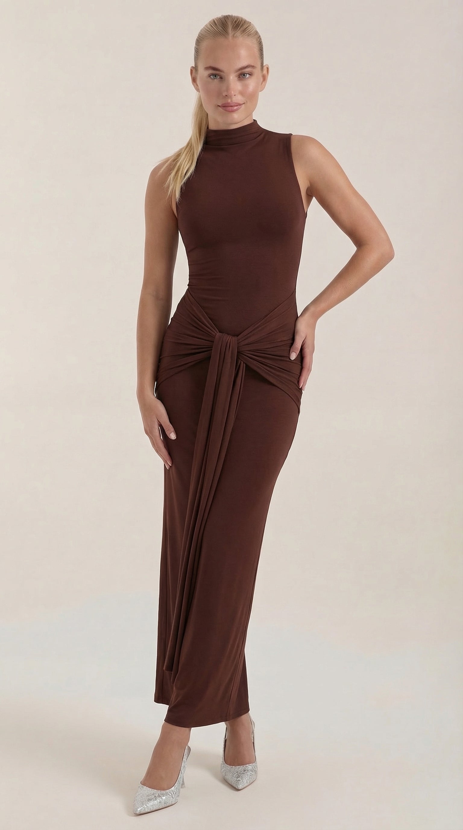 Vestido Maxi Hester con Cuello Alto