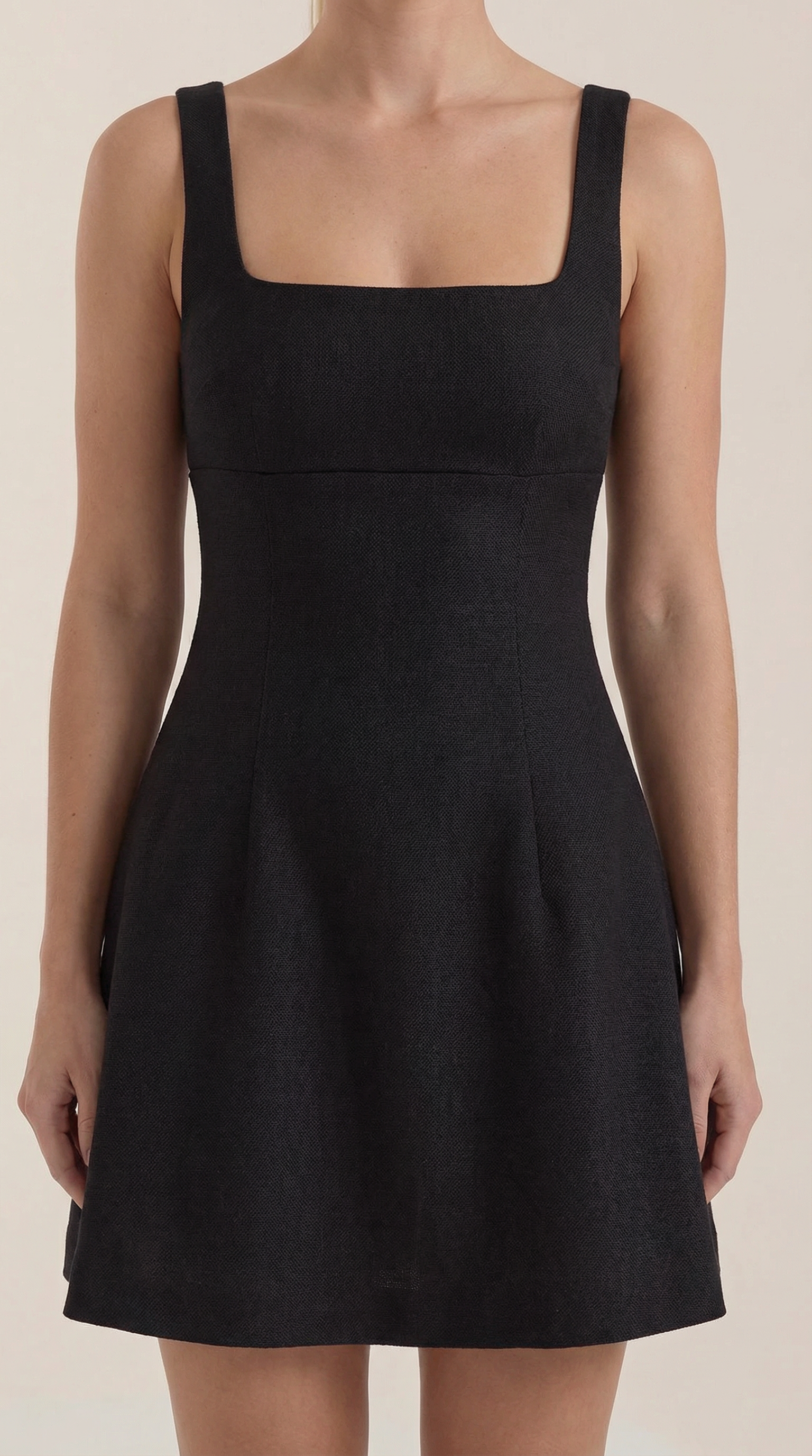 Vestido Mini Rosanna con Cuerpo Entallado